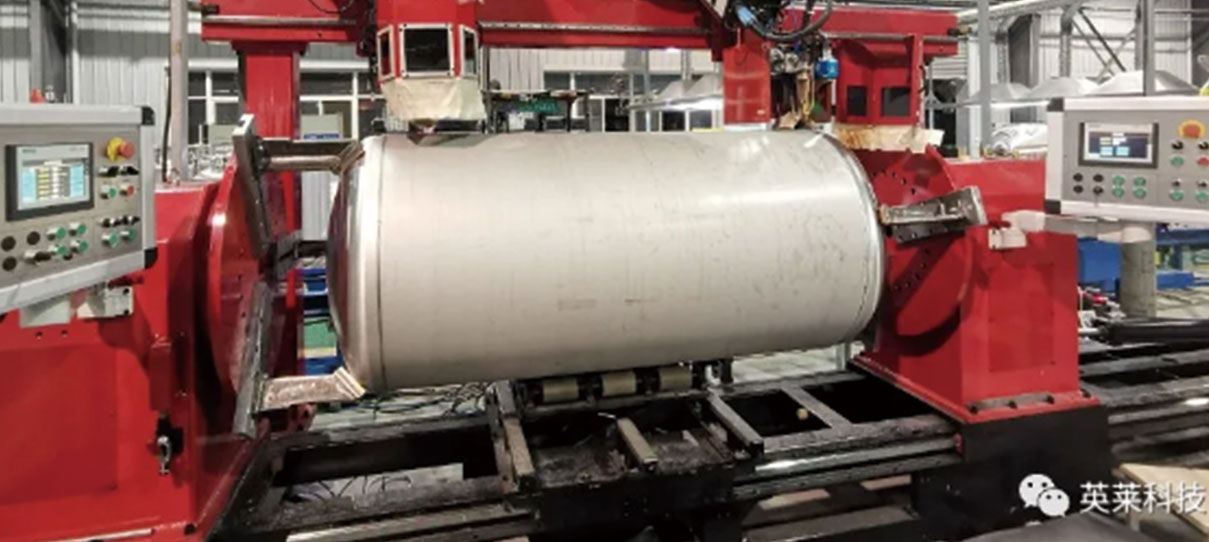 英萊激光視覺焊縫跟蹤系統(tǒng)，助力罐體智能化焊接！